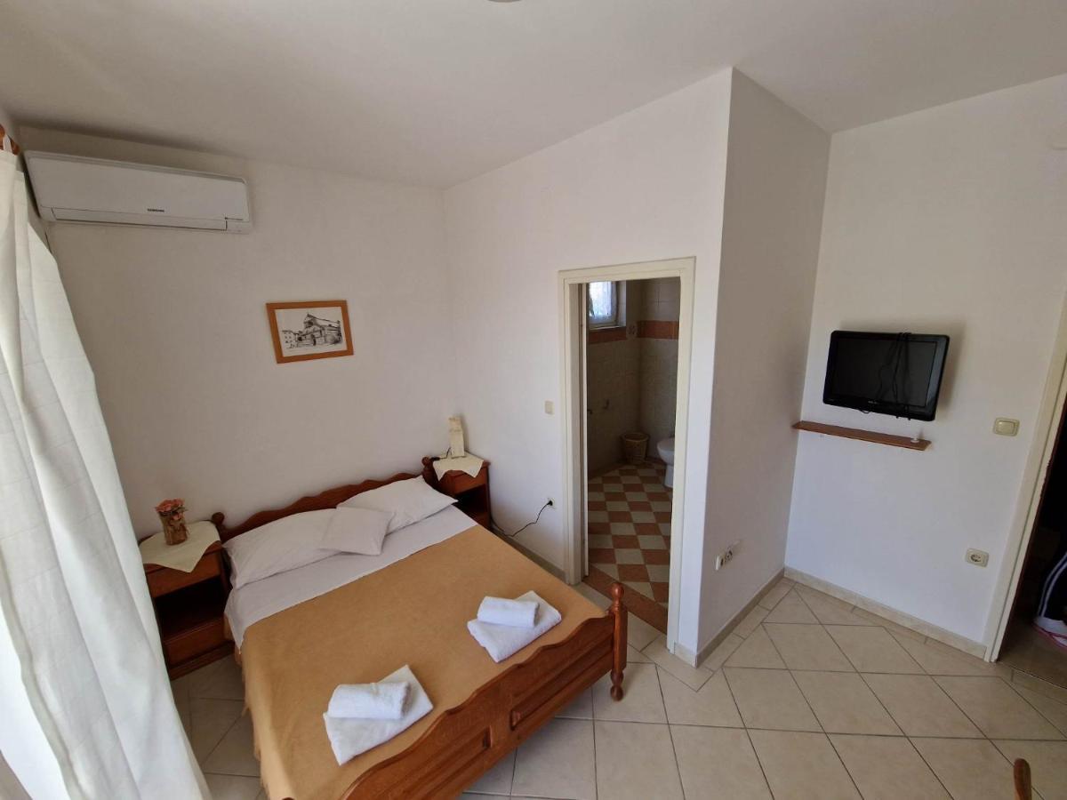 Villa Gabriel Pag Town Esterno foto