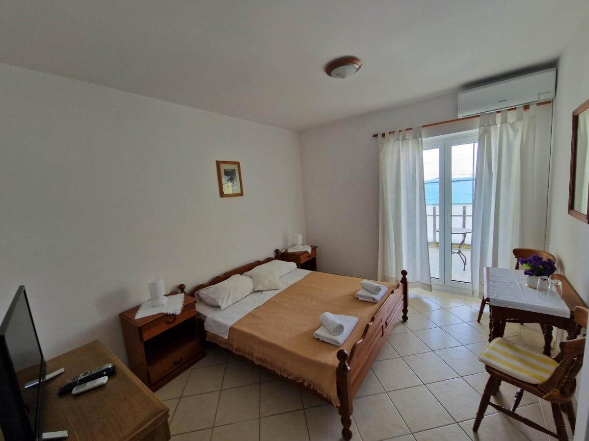 Villa Gabriel Pag Town Esterno foto